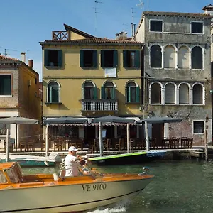 Casa Virginia Direct At The Canal Cannaregio With Own Roof Terrace , Venise Italie