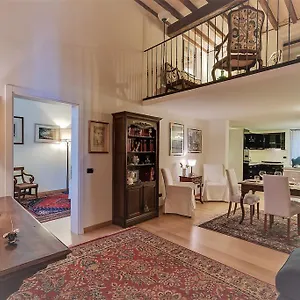  Apartment Tornabuoni Charme